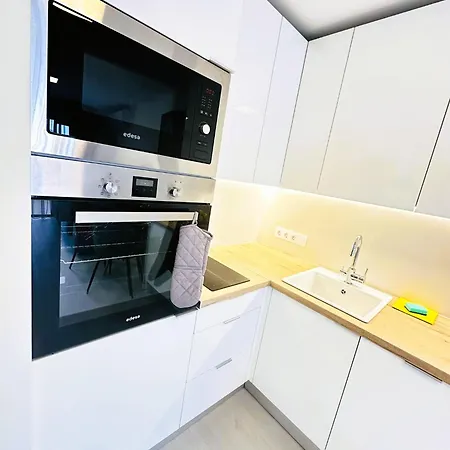 Windsor Park Sea View Apartament